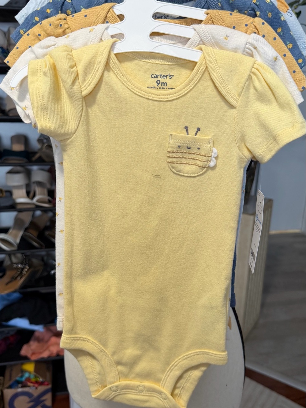 Carter's Soft Short-Sleeve onesie Bodysuit with - 9M